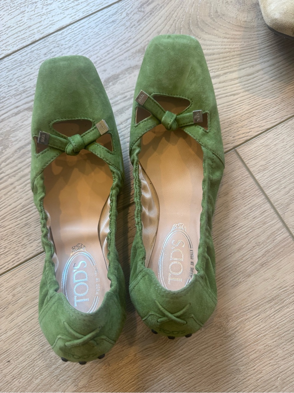 Tod's Olive Green Suede Knot Ballet Flats